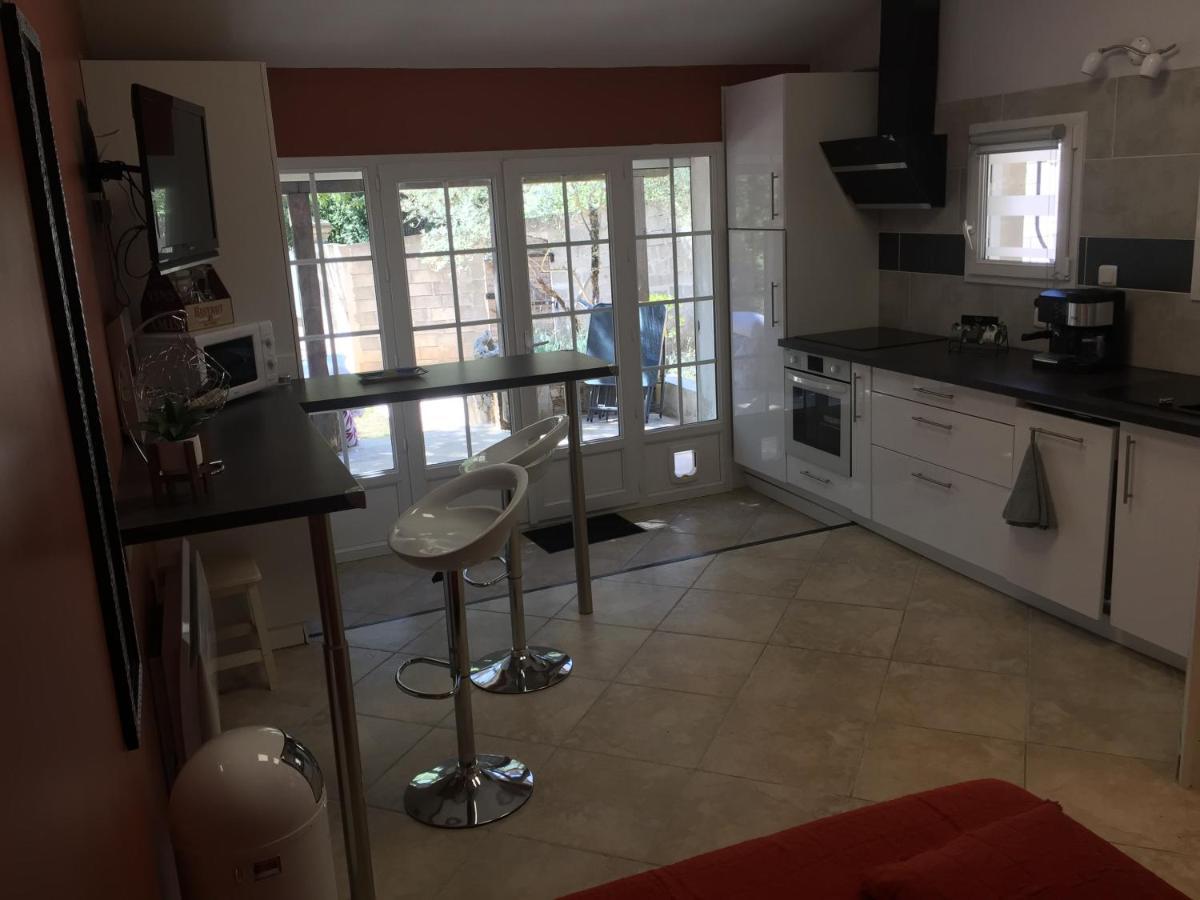 Dependance Individuelle Apartman Nans-les-Pins Kültér fotó
