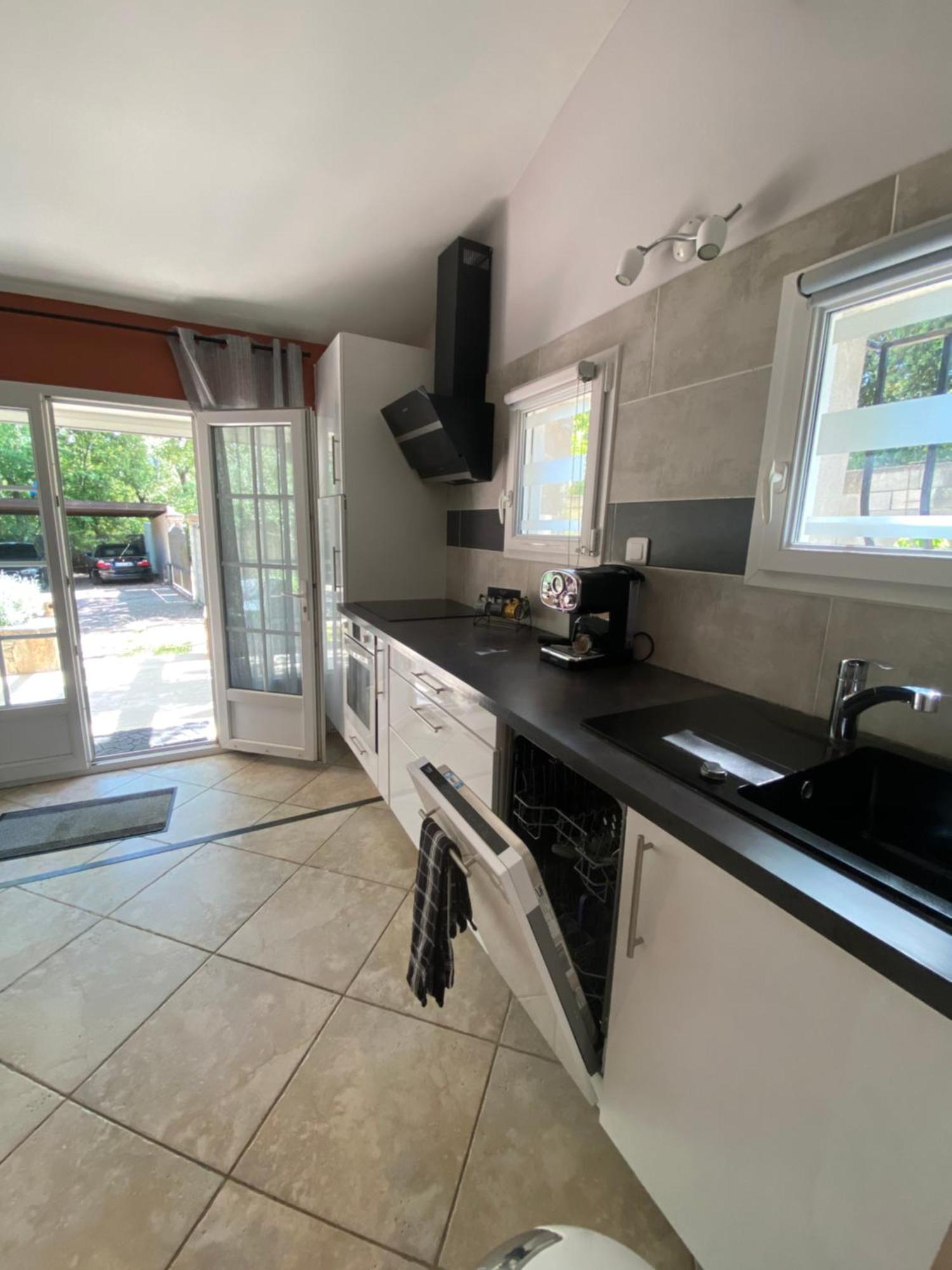 Dependance Individuelle Apartman Nans-les-Pins Kültér fotó